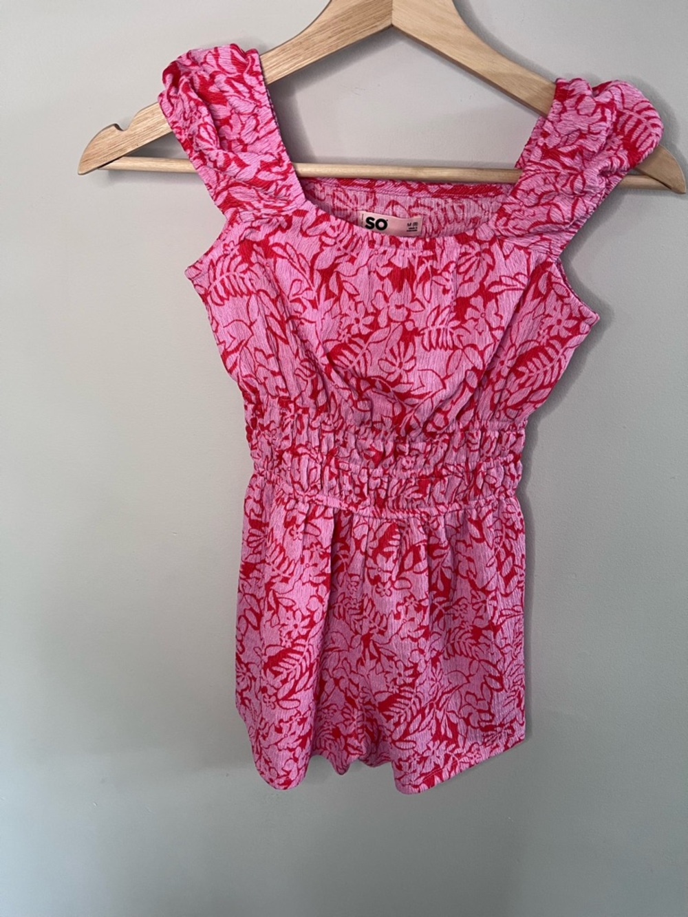 SO Girls Pink Tropical Floral Romper Ruffle Sleeve Smocked Waist Size M 8